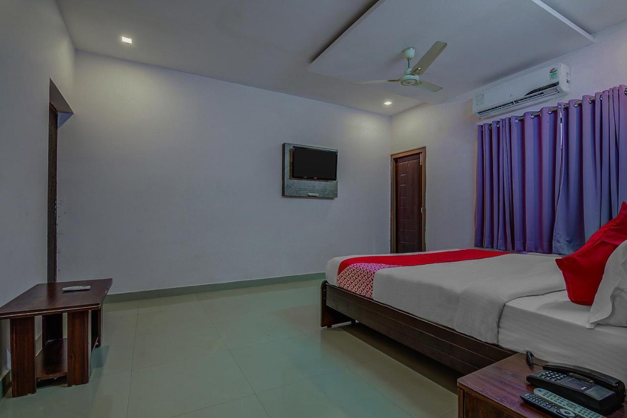 Oyo 8929 Stay Siddhartha Residency Jalāripeta Exteriör bild