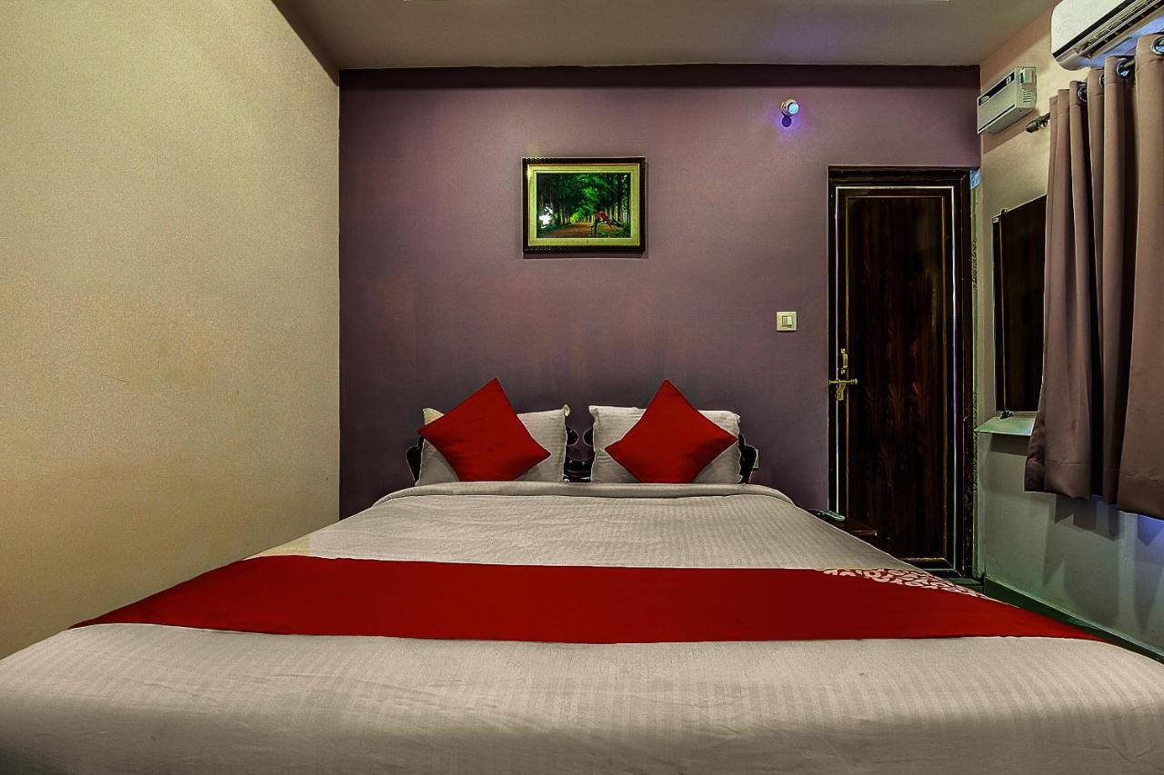 Oyo 8929 Stay Siddhartha Residency Jalāripeta Exteriör bild