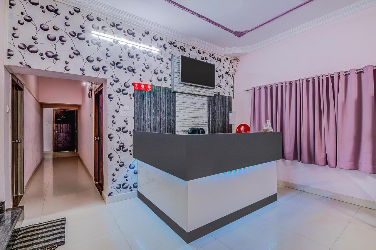 Oyo 8929 Stay Siddhartha Residency Jalāripeta Exteriör bild